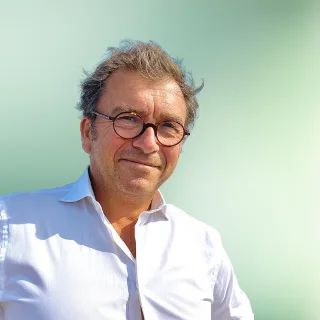Expert en Prévention Bucco-Dentaire et Soins Palliatifs – Docteur François THIBAULT